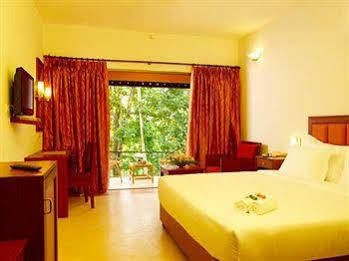सहारा Abad Forest Thekkady